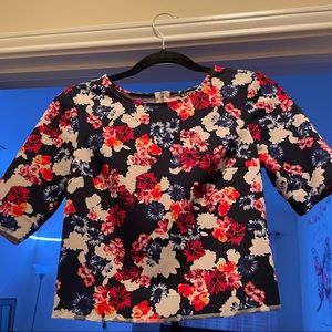 Mildly cropped flower top